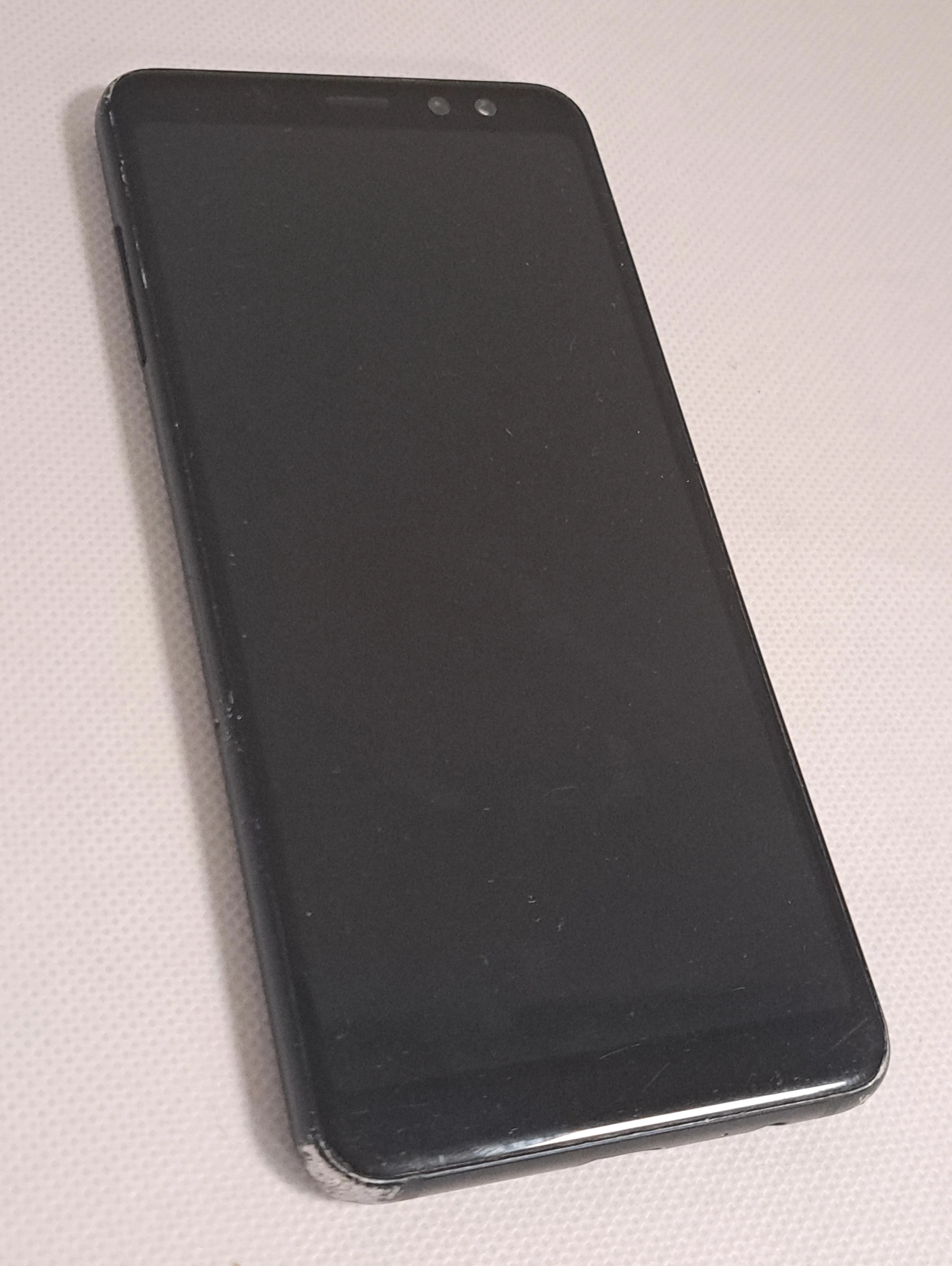 telefon-samsung-galaxy-a8-ean-gtin-8801643045463