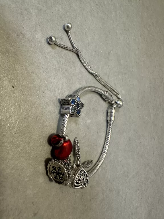 BRANSOLETKA PANDORA +CHARMS