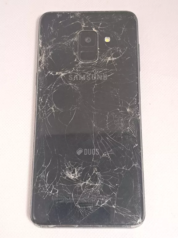 telefon-samsung-galaxy-a8-przekatna-ekranu-560