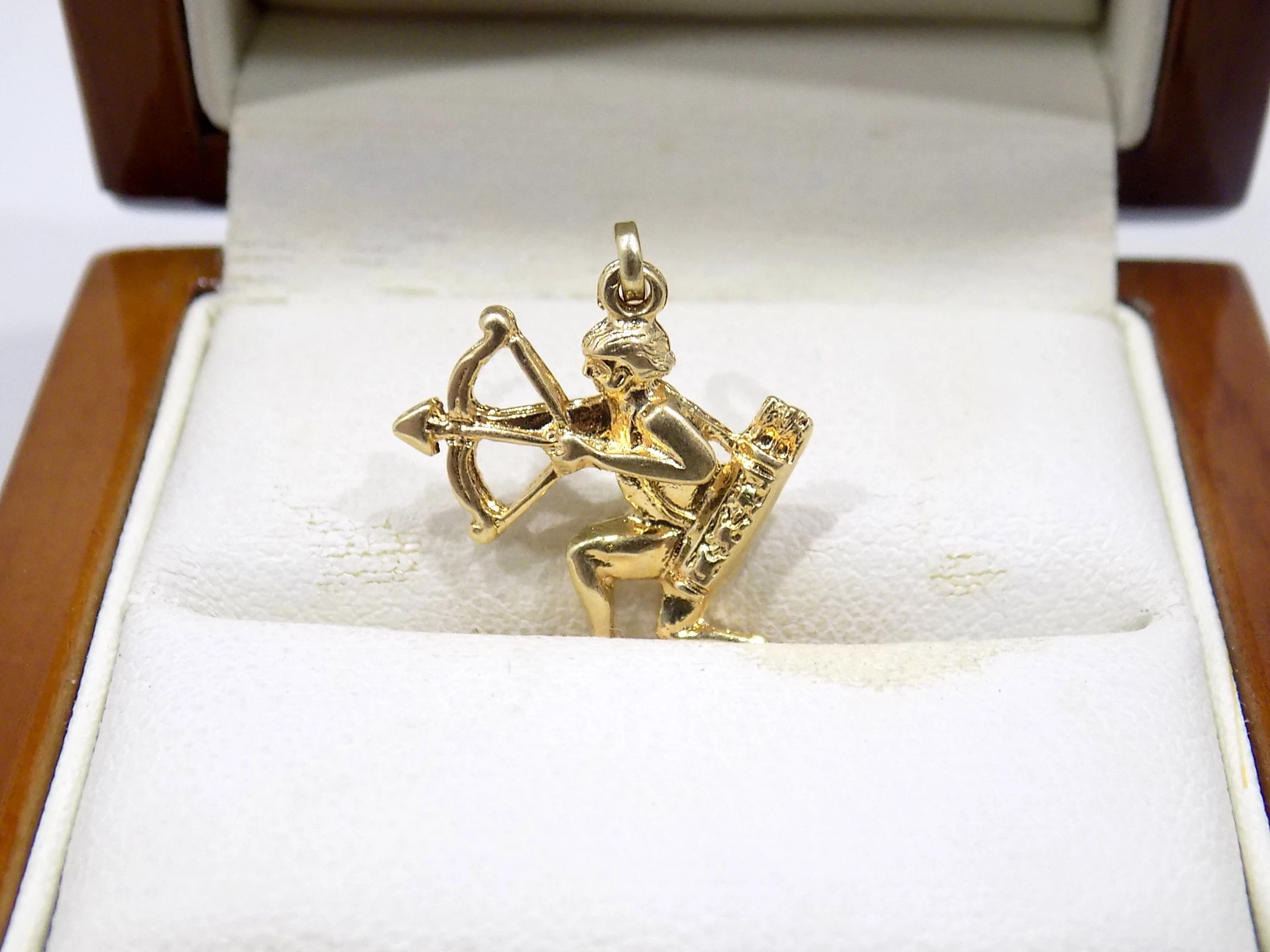 zlota-zawieszka-strzelec-waga-ok-150g-proba-585-wyzwolenia-28-ozimek