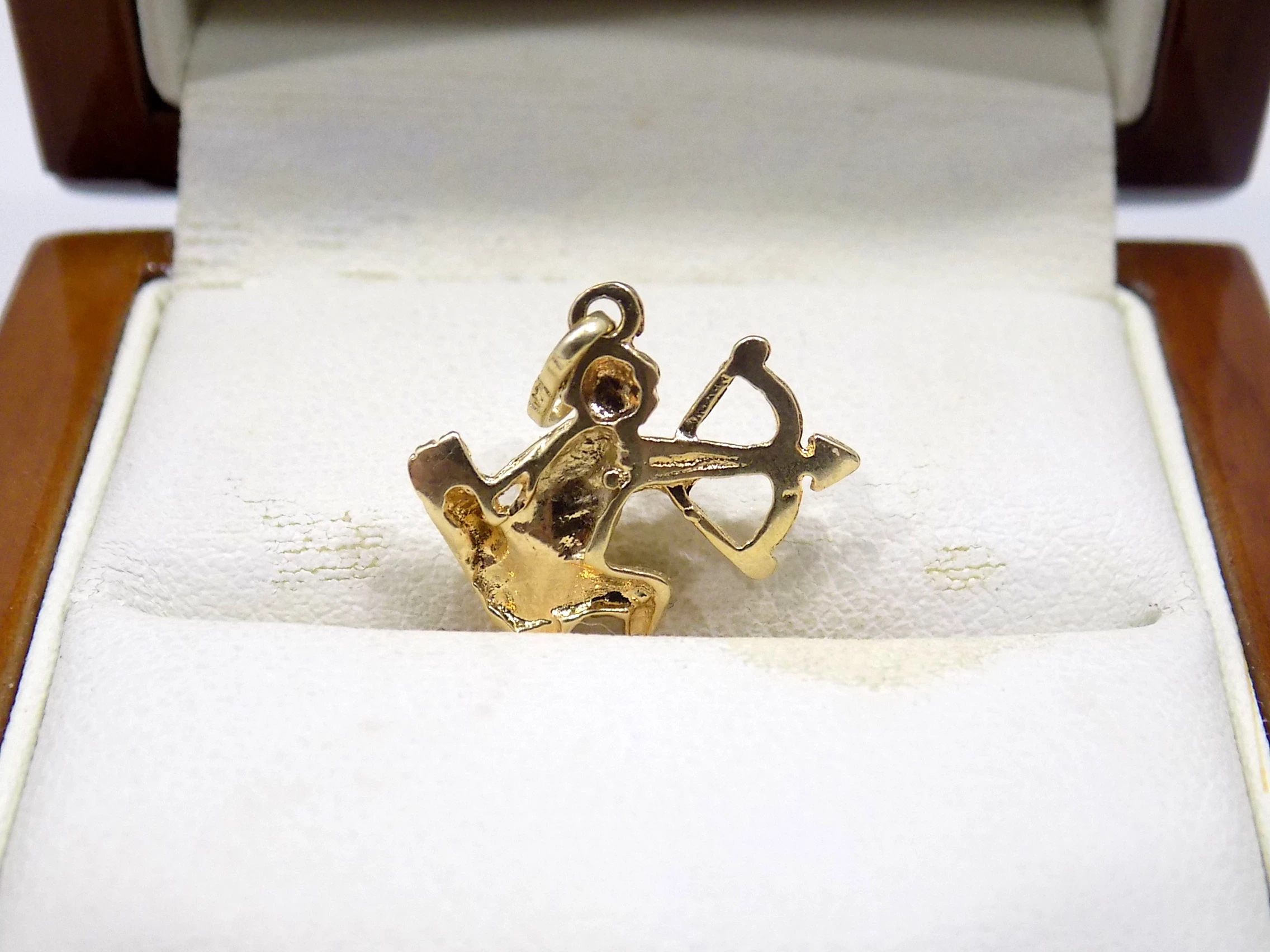 zlota-zawieszka-strzelec-waga-ok-150g-proba-585-material-15835-2