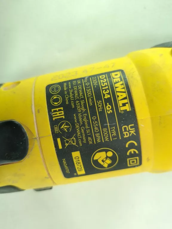 MŁOTOWIERTARKA DEWALT D25134~QS W WALIZCE