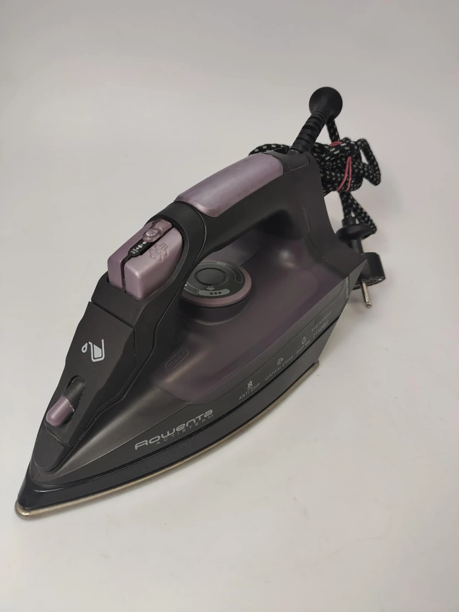 zelazko-parowe-rowenta-dw2130-2200-w-kolor-dominujacy-129357-5