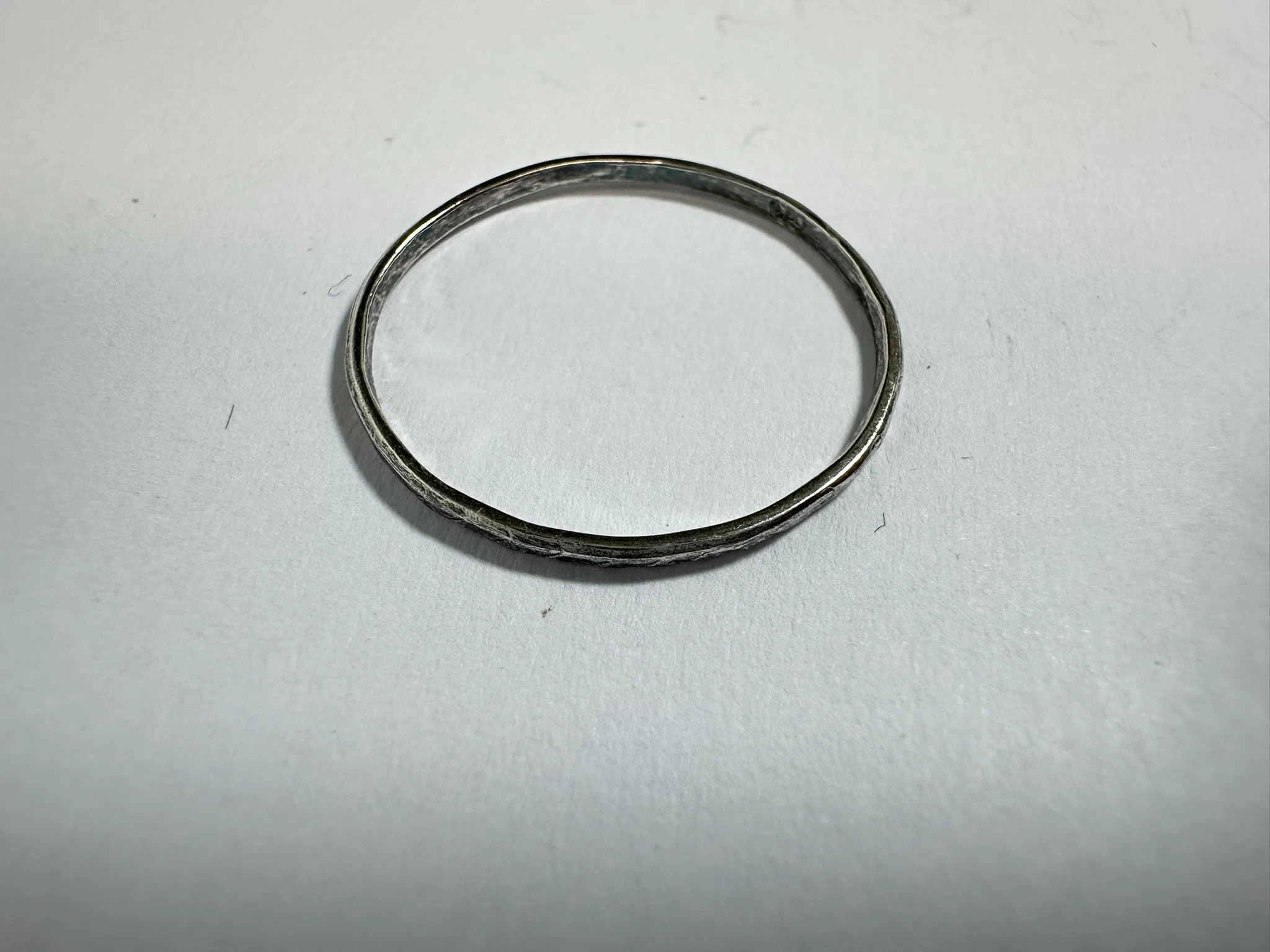 sc175-drobny-cieniutki-damski-pierscionek-obraczka-ze-srebra-925-r16-05g-kamien-17088-524288