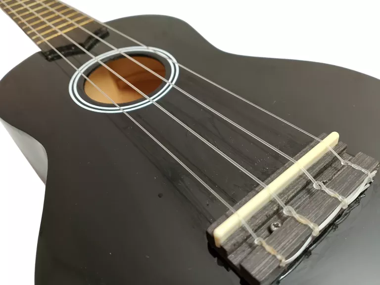 HARLEY BENTON UK-12 BLACK UKULELE SOPRANOWE CZARNE + POKROWIEC