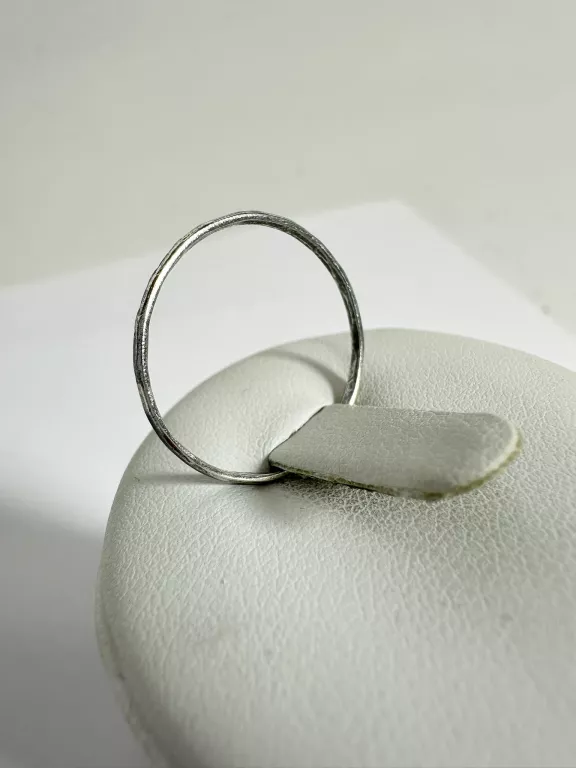 sc175-drobny-cieniutki-damski-pierscionek-obraczka-ze-srebra-925-r16-05g-material-15835-4