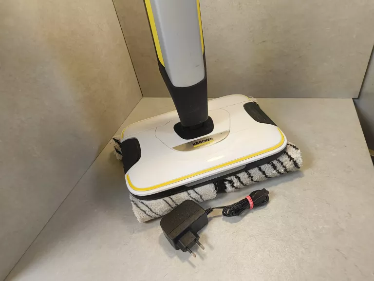 MOP ELEKTRYCZNY BEZPRZEWODOWY KARCHER