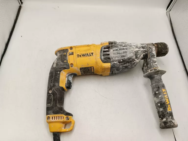 MŁOTOWIERTARKA DEWALT D25133-QS 800W
