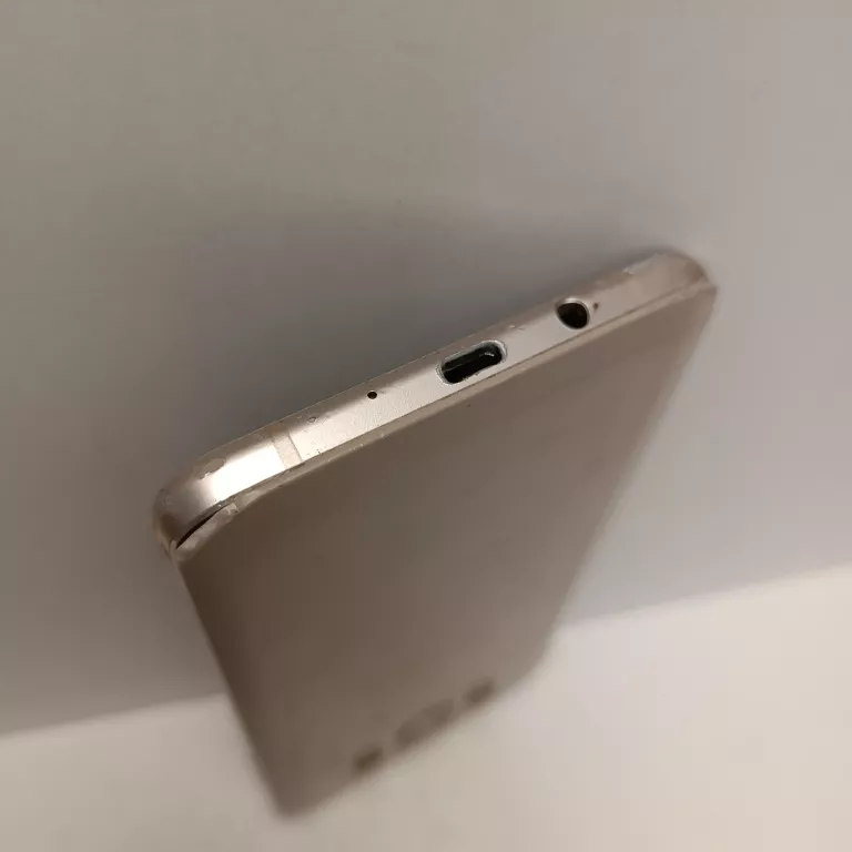 TELEFON SAMSUNG J7 !OPIS!