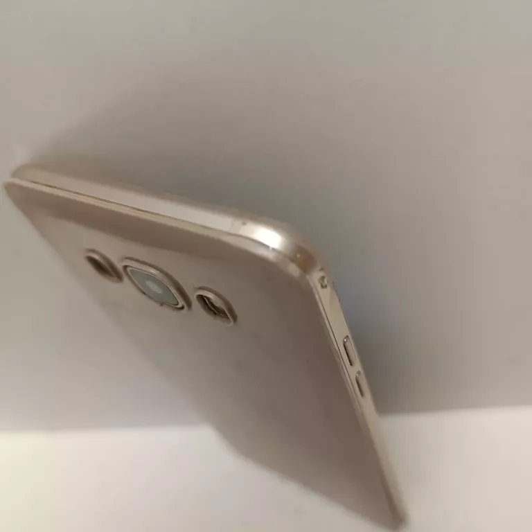 TELEFON SAMSUNG J7 !OPIS!