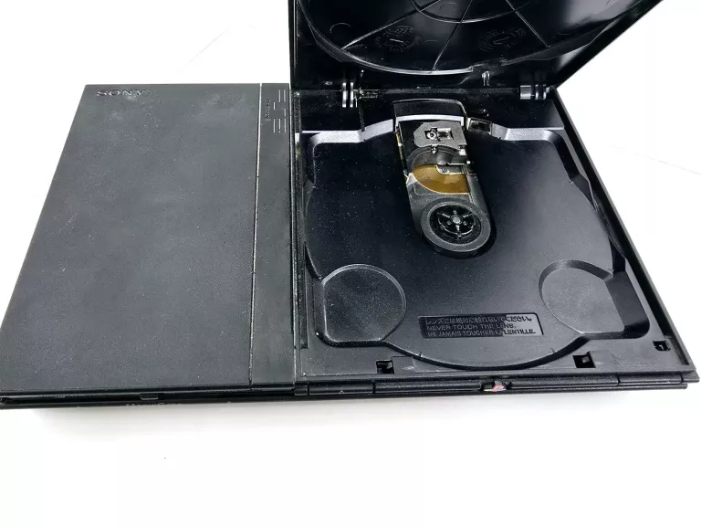 KONSOLA SONY PS2 SLIM SCPH-77003 +PAD + +KABLE