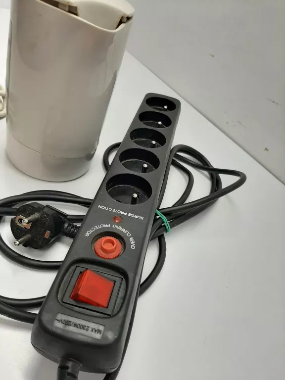 CZAJNIK ELEKTRYCZNY RAVEN Z PRZEDŁUŻACZEM