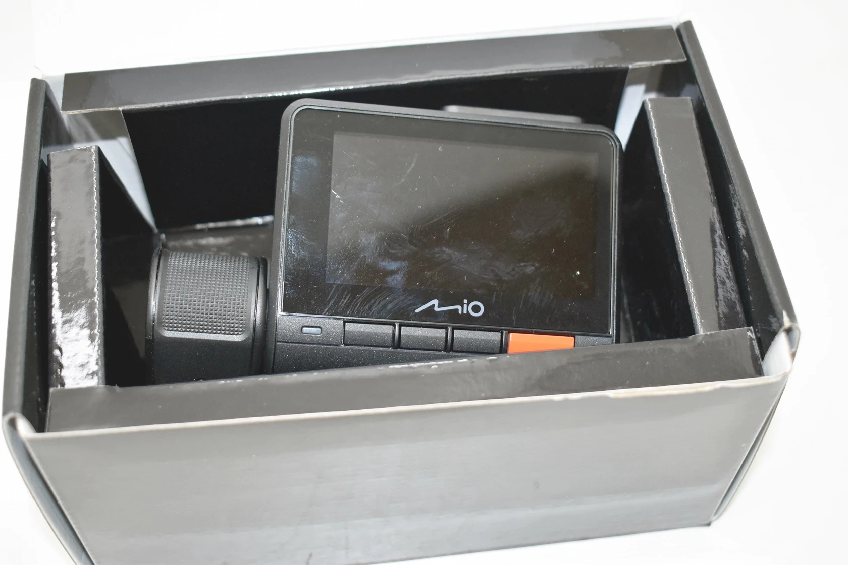 mio-mivue-955w-4k-kamera-samochodwa-rejestrator-karta-pamieci-w-zestawie-129781-5