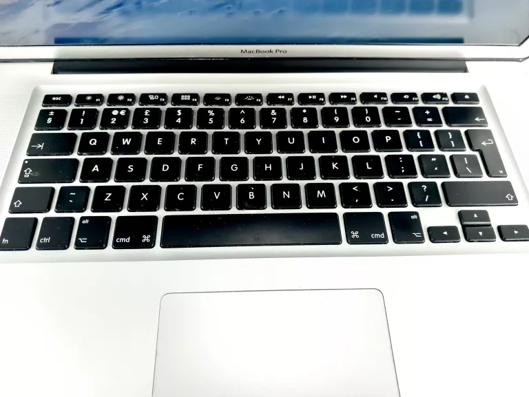 LAPTOP MACBOOK PRO 4GB RAM +ŁAD