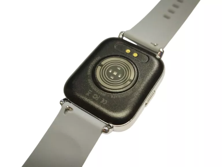 SMARTWATCH P32E OPASKA FITNESS CZARNY IP68 1.69"