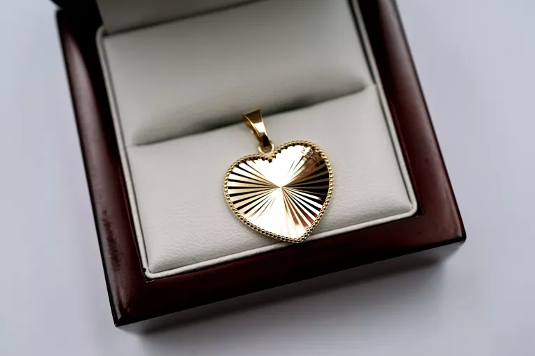PIĘKNA ZŁOTA ZAWIESZKA SERCE 585/1,69G