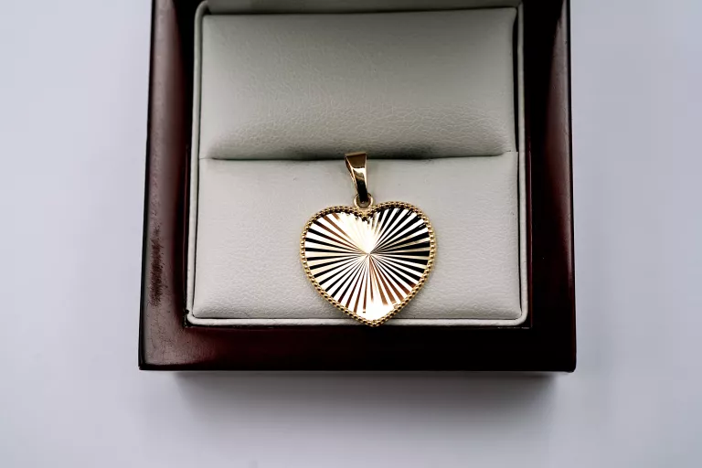 PIĘKNA ZŁOTA ZAWIESZKA SERCE 585/1,69G