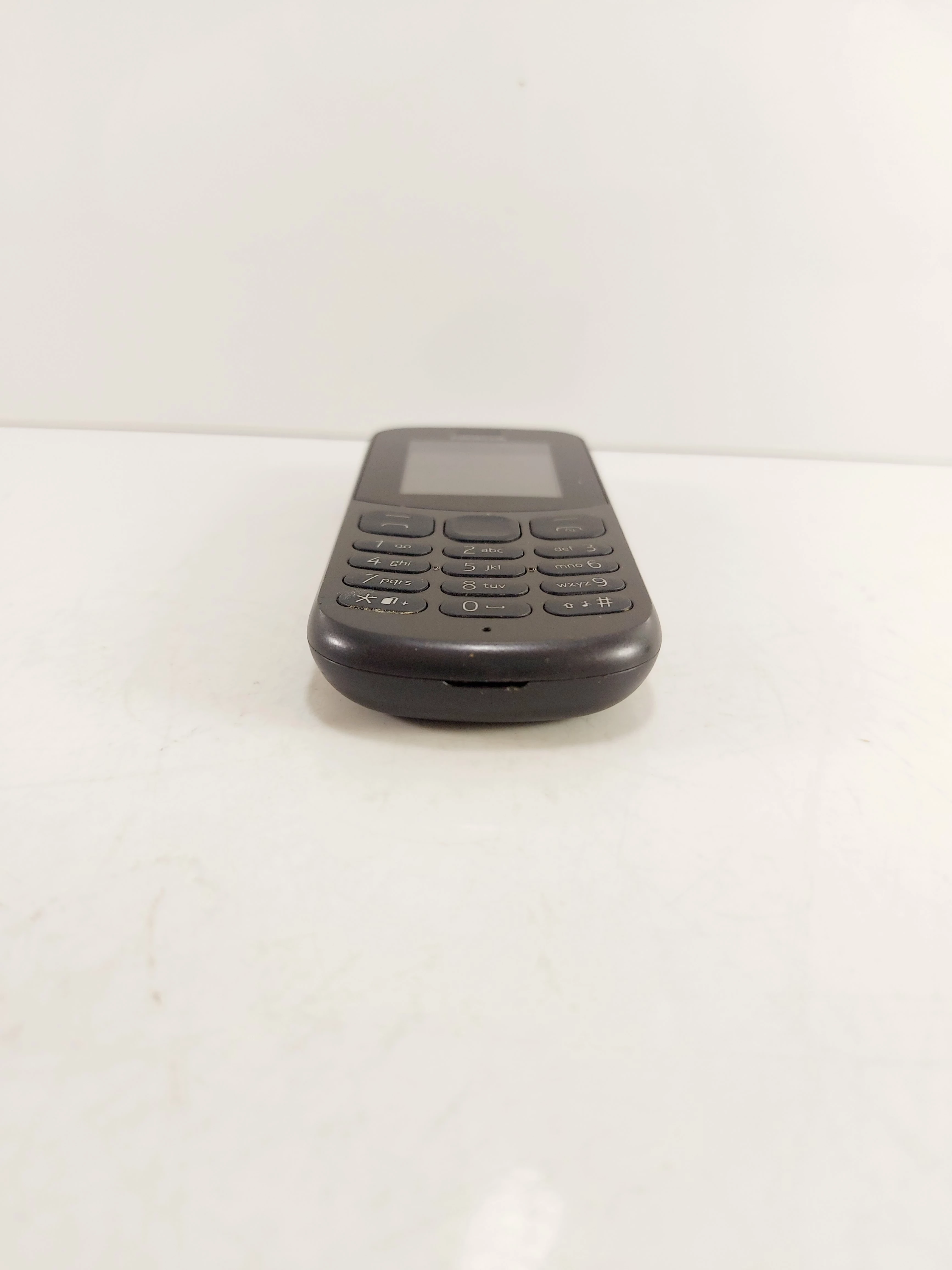 telefon-nokia-130-black-czarny-ta-1017-przekatna-ekranu-180
