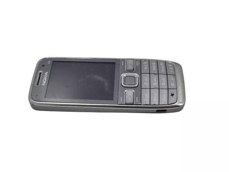 KULTOWY ORYGINALNY TELEFON NOKIA E52-1
