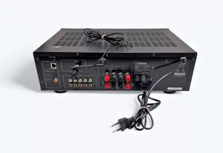 AMPLITUNER YAMAHA RN 303D + PILOT
