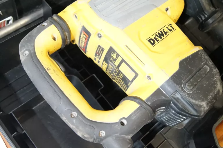 mlot-udarowy-sds-max-dewalt-d25773-1700w-ean-gtin-0784583518427