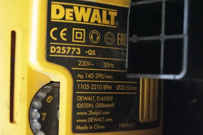 mlot-udarowy-sds-max-dewalt-d25773-1700w-marka-248811-950256