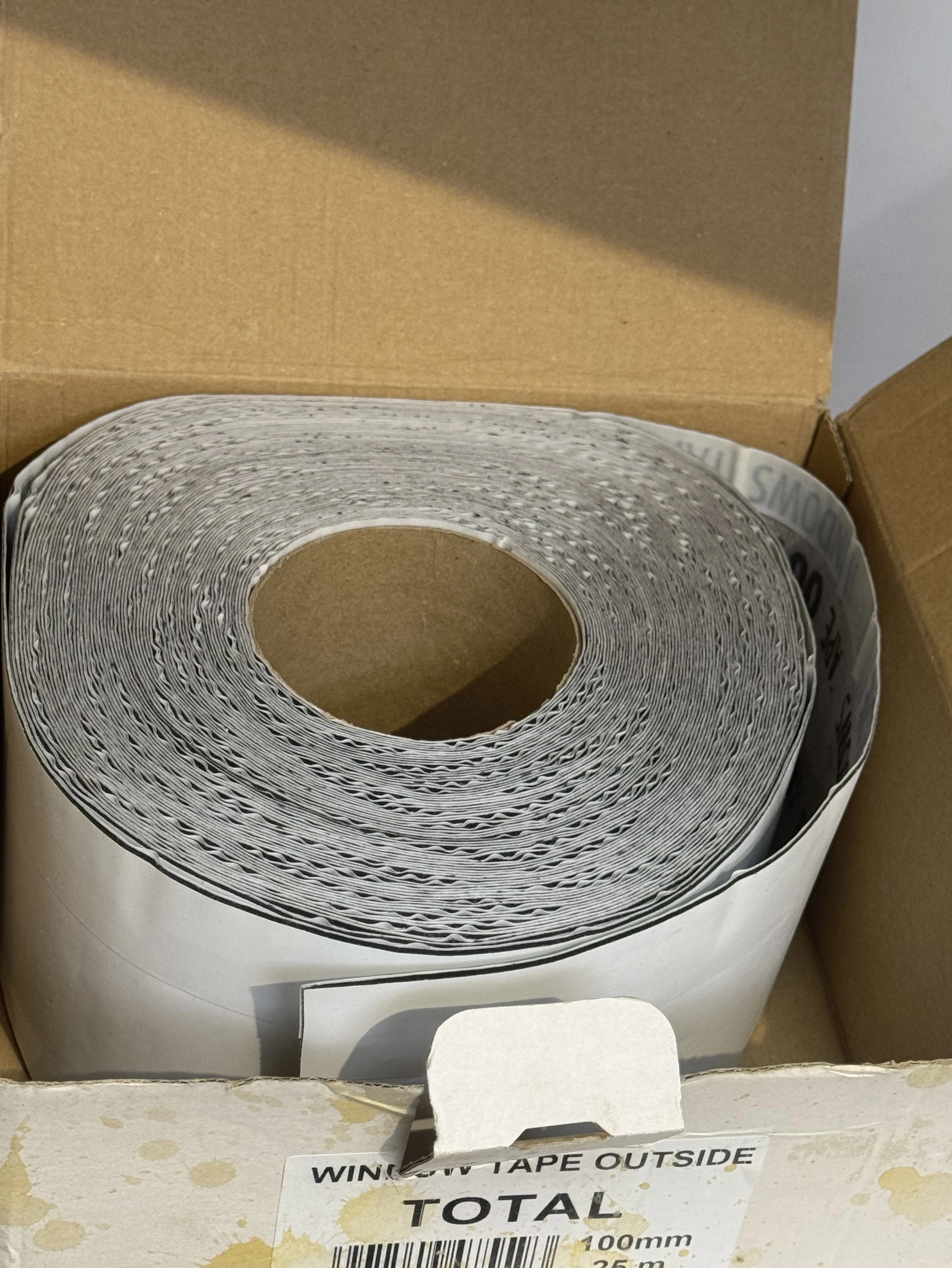 window-tape-outside-total-100mm-25m-tasma-do-montazu-okien-5901549475593-ean-gtin-5901549475593