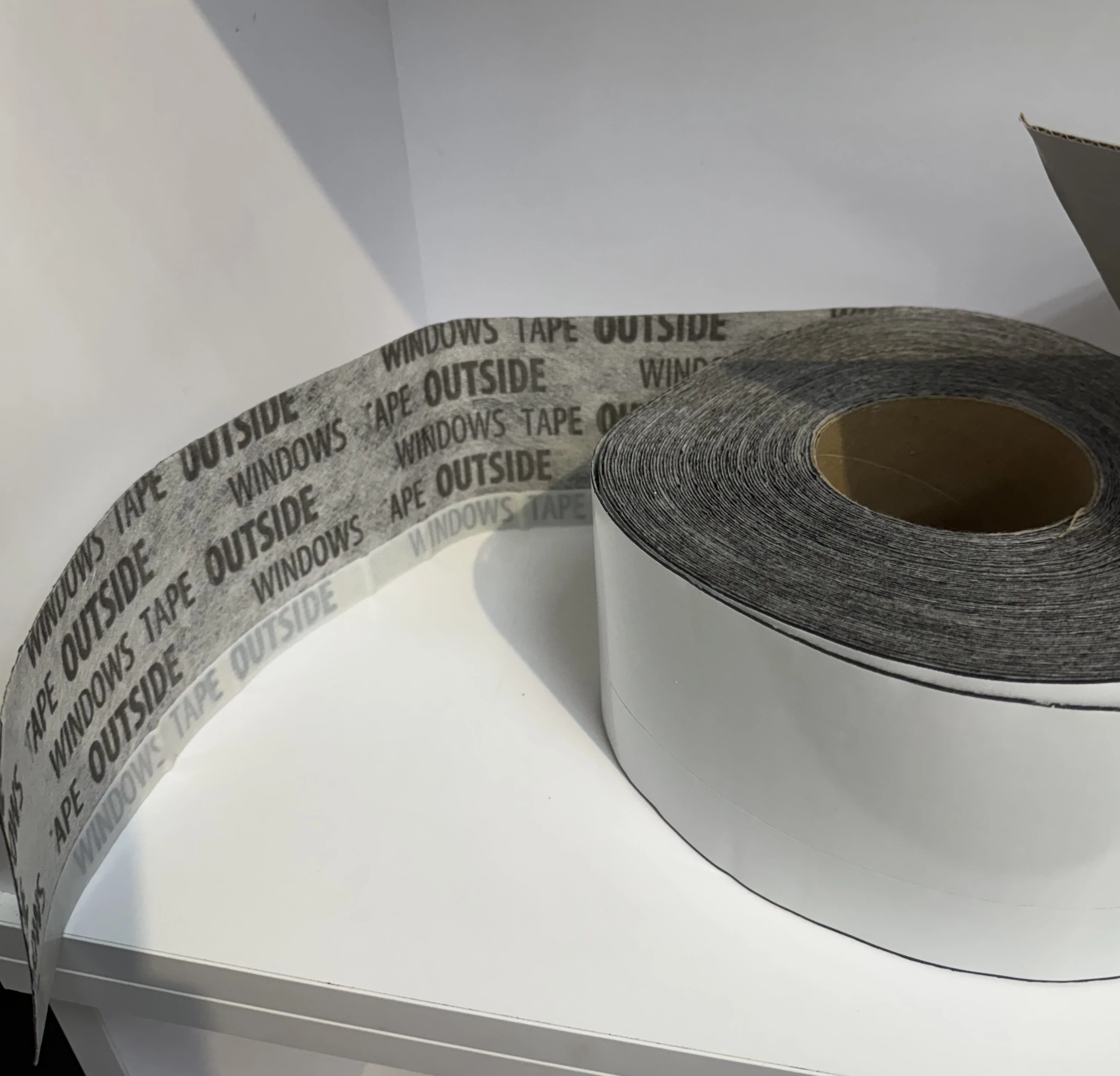 window-tape-outside-total-100mm-25m-tasma-do-montazu-okien-5901549475593-stan-11323-2