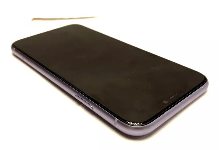 TELEFON IPHONE 11 64GB (81% KONDYCJA BATERII)