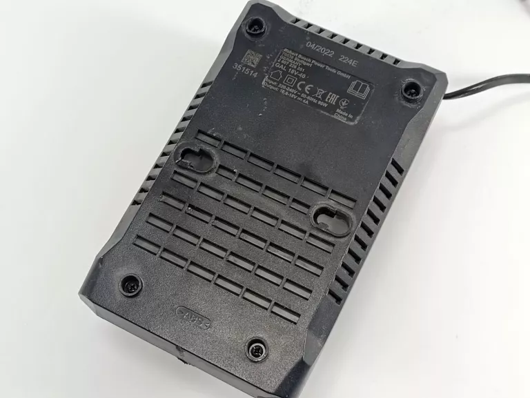 ŁADOWARKA DO AKUMULATORÓW BOSCH PROFESSIONAL GAL 18V-40