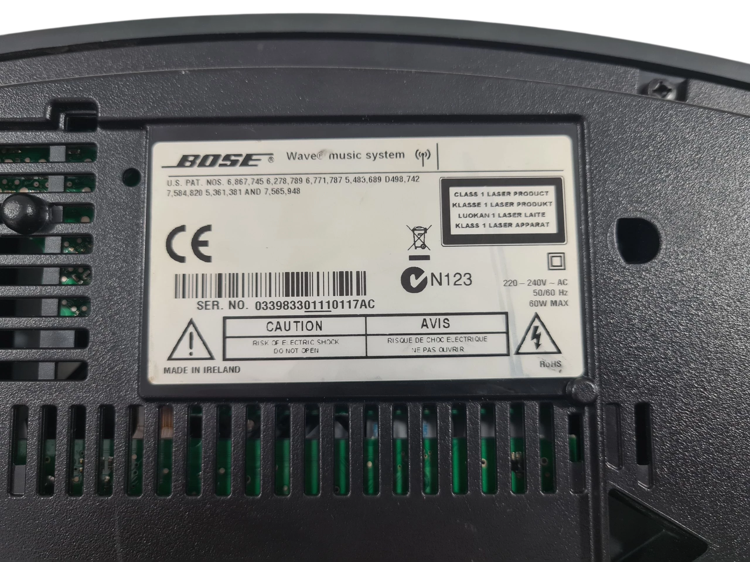 odtwaracz-cd-i-radio-bose-wave-system-pilot-model-wave-awrcc3