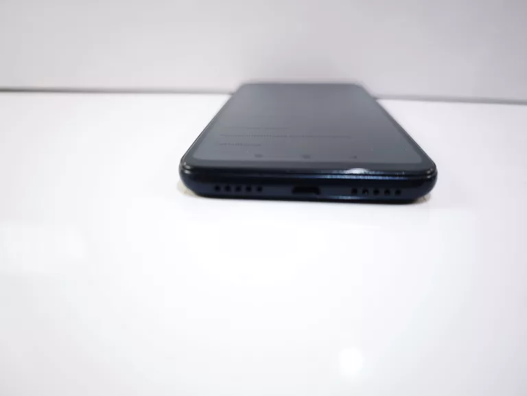 TELEFON XIAOMI REDMI 7 32 / 3 GB
