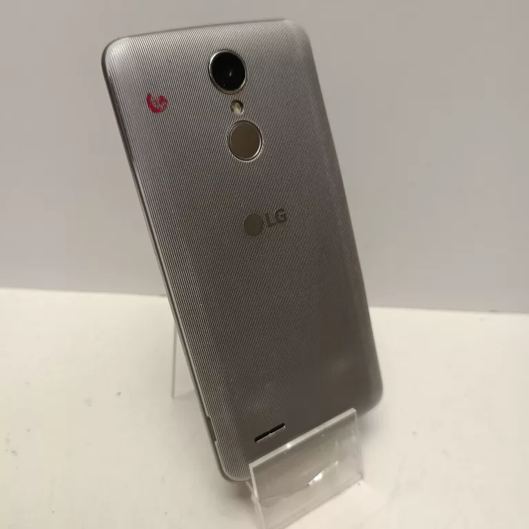 TELEFON LG  K8