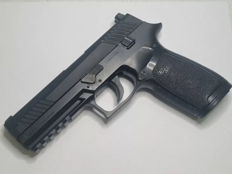 WIATRÓWKA SIG SAUER P320