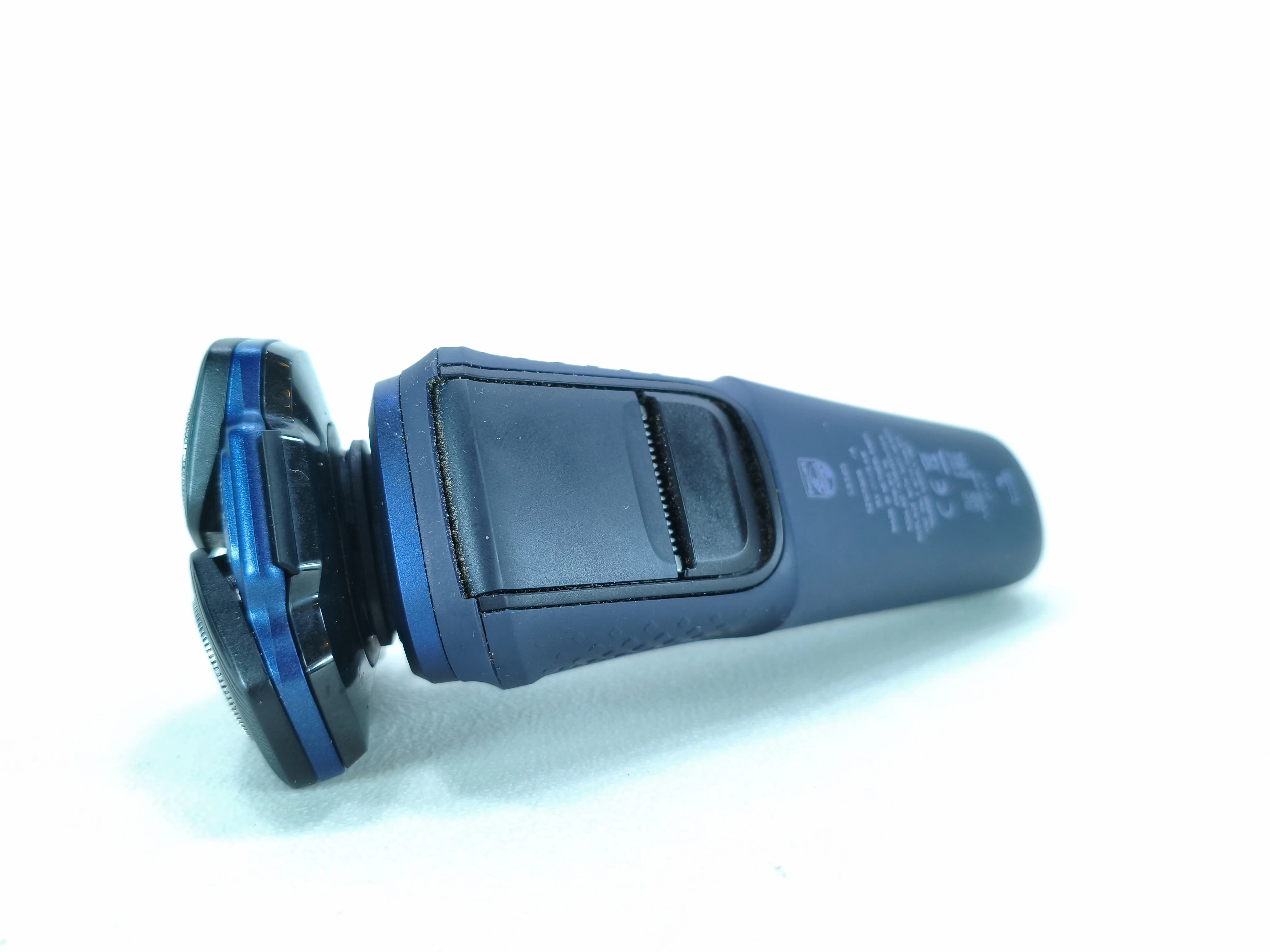 golarka-philips-s5585-ladowarka-etui-stan-11323-2