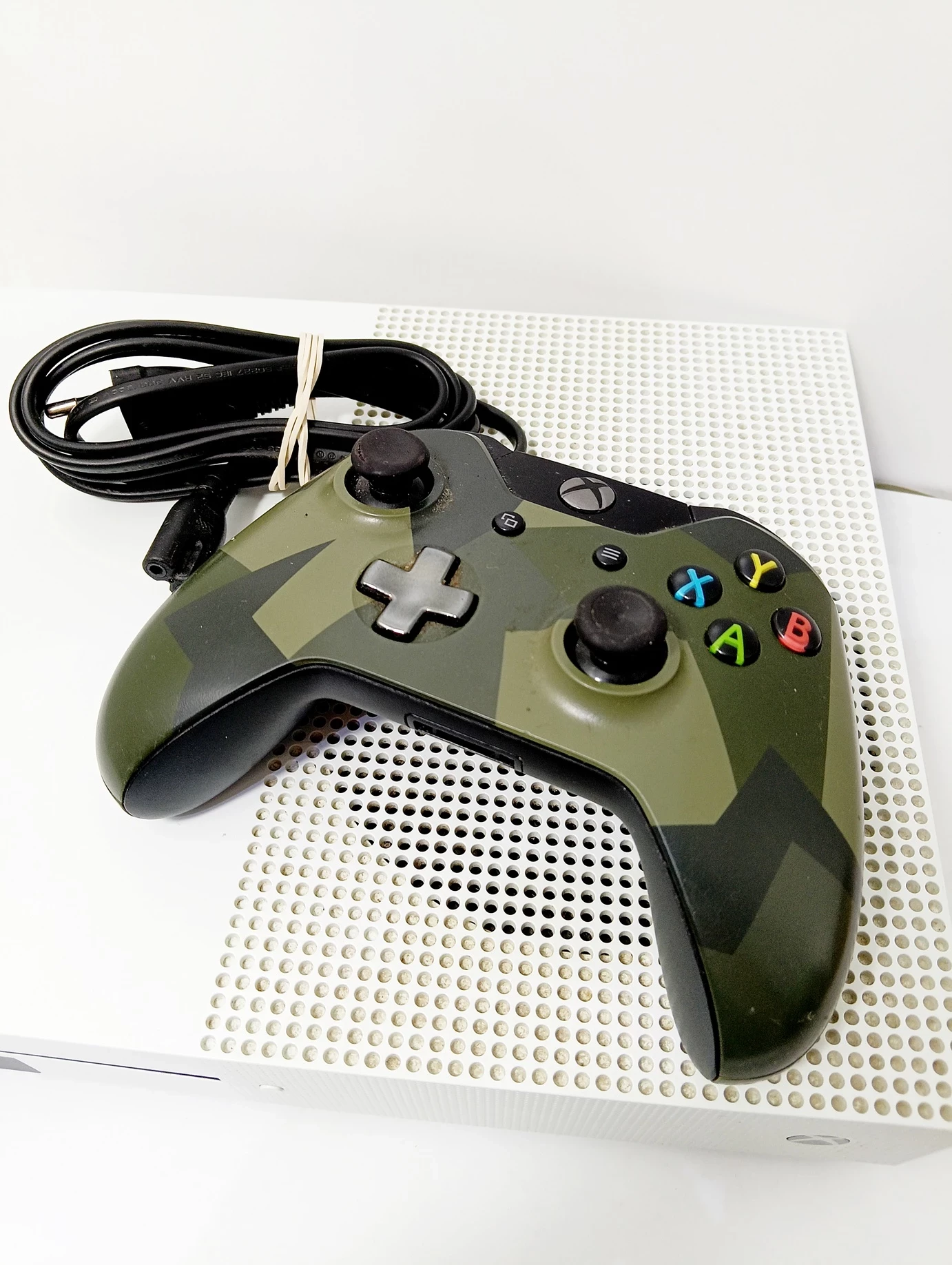 konsola-xbox-one-s-500-gb-ean-gtin-5907595643412