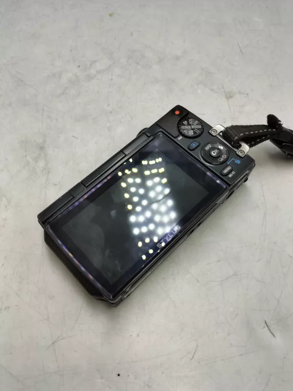 APARAT OLYMPUS TG 870 CZARNY + ETUI ŁADOWARKA