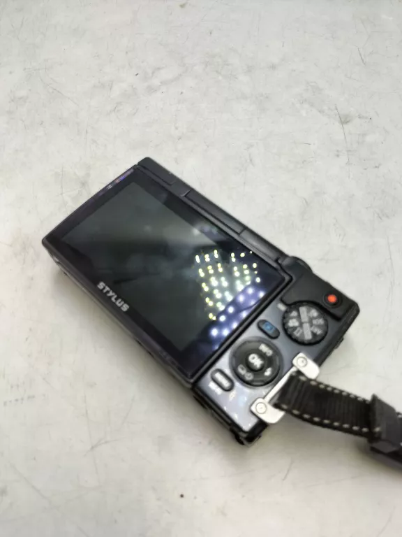 APARAT OLYMPUS TG 870 CZARNY + ETUI ŁADOWARKA