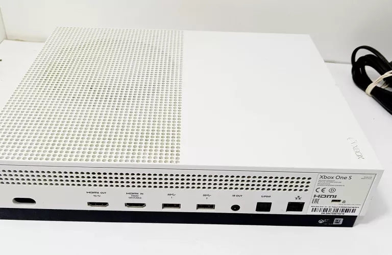 konsola-xbox-one-s-500-gb-liczba-kontrolerow-w-zestawie-205994-225554