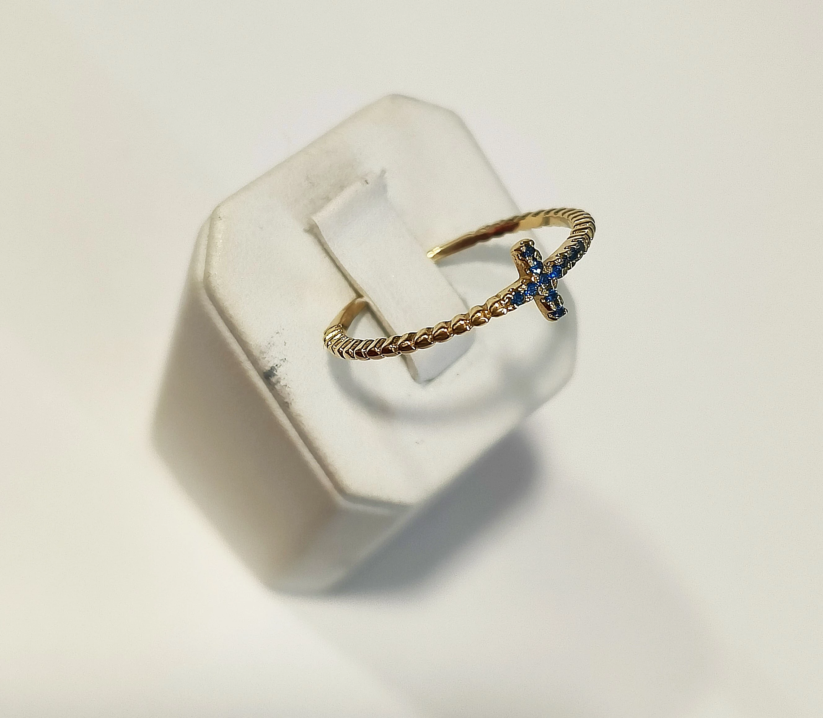 zloty-pierscionek-z-niebieska-cyrkonia-123g-wykonczenie-15753-4