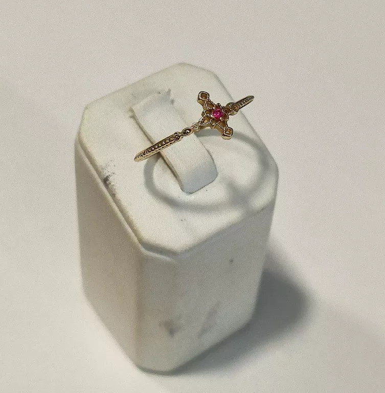 delikatny-zloty-pierscionek-z-rozowa-cyrkonia-120g-585-rodzaj-2205-2