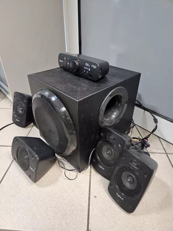 ZESTAW SURROUND 5.1 LOGITECH Z906 BRAK PILOTA