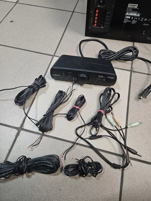 ZESTAW SURROUND 5.1 LOGITECH Z906 BRAK PILOTA