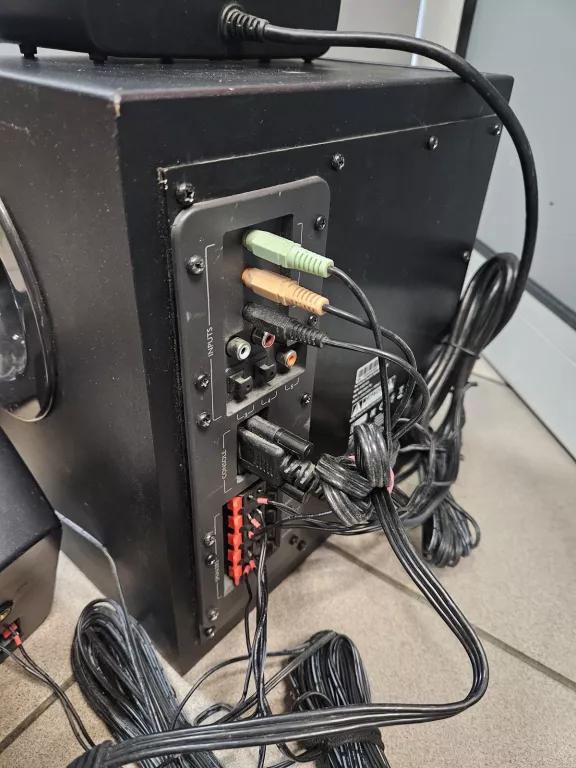 ZESTAW SURROUND 5.1 LOGITECH Z906 BRAK PILOTA