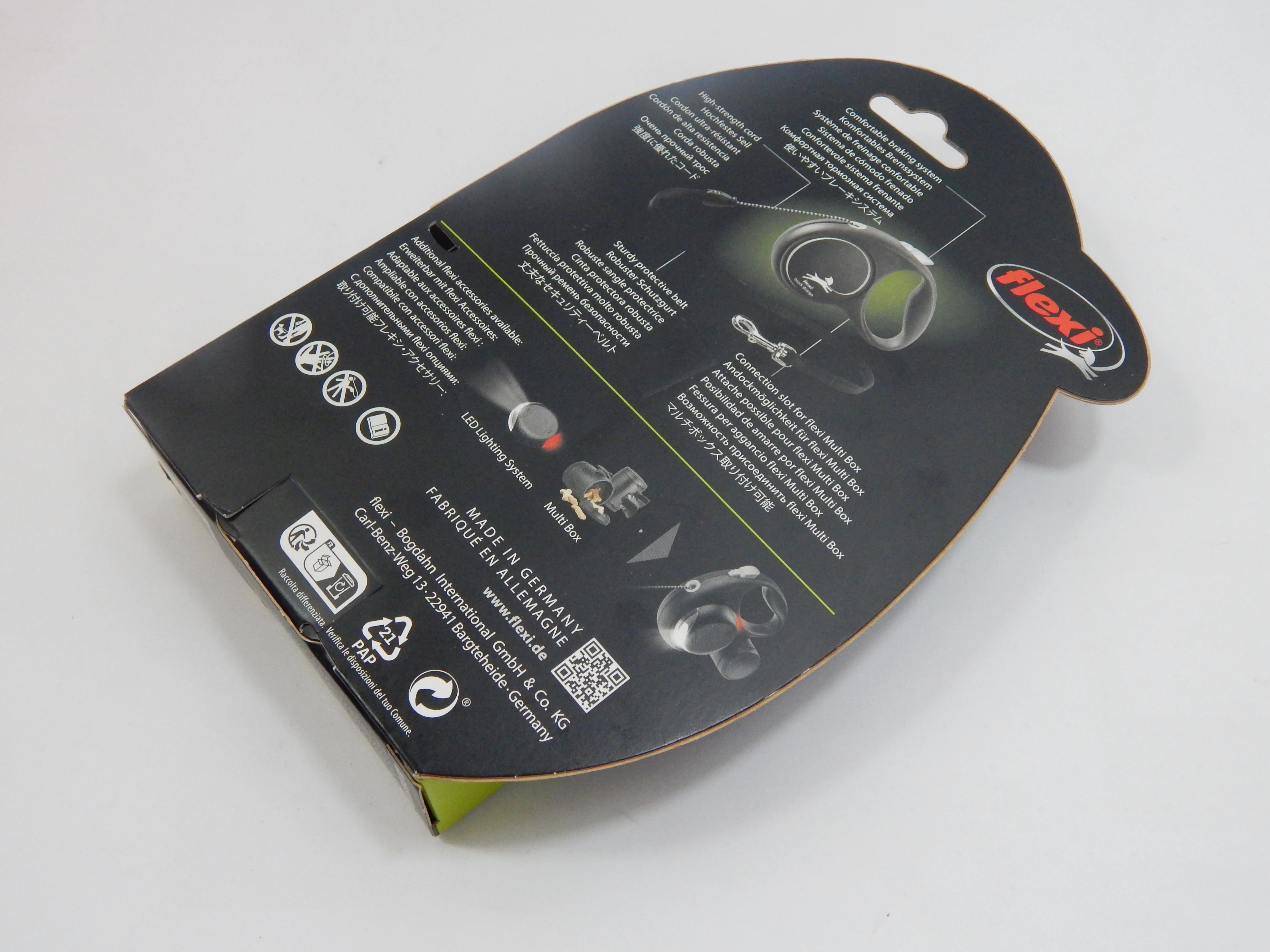 flexi-smycz-automatyczna-dla-psa-black-design-m-tasma-5-m-25kg-ean-gtin-4000498034002