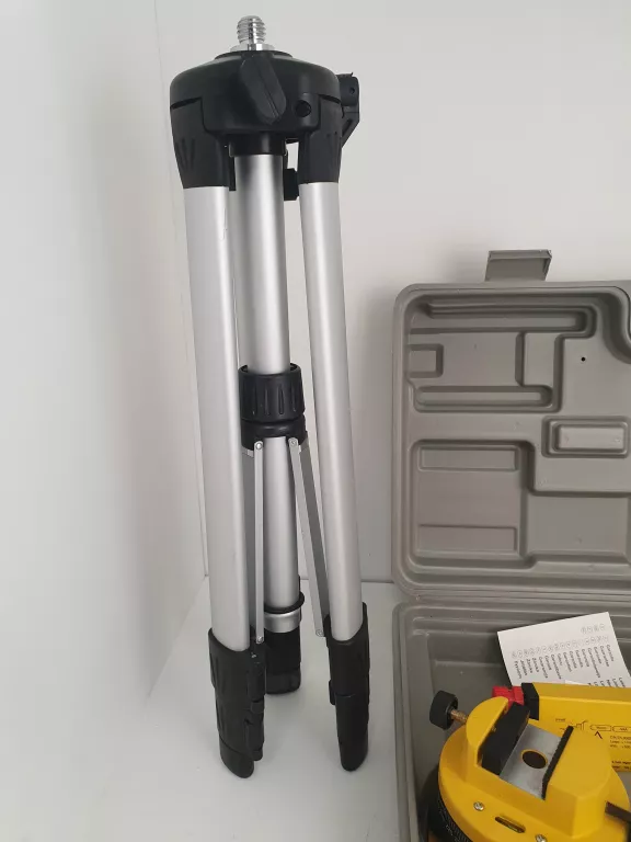 POZIOMICA LASEROWA POWERFIX PLW670