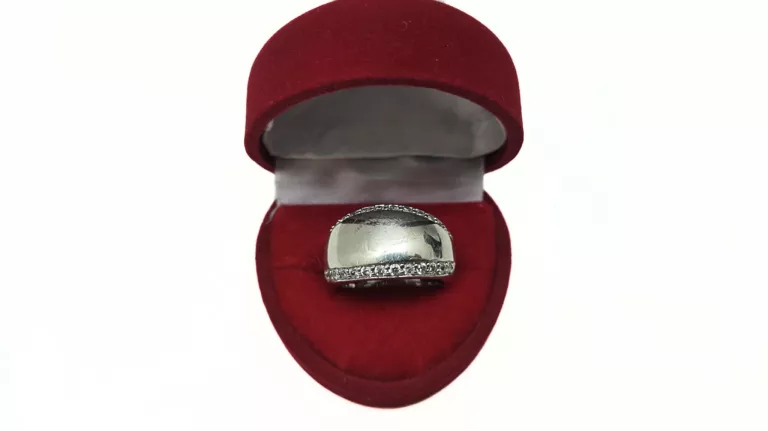 masywny-srebrny-pierscionek-z-ozdobnymi-kamieniami-1005g-r15-stan-11323-2