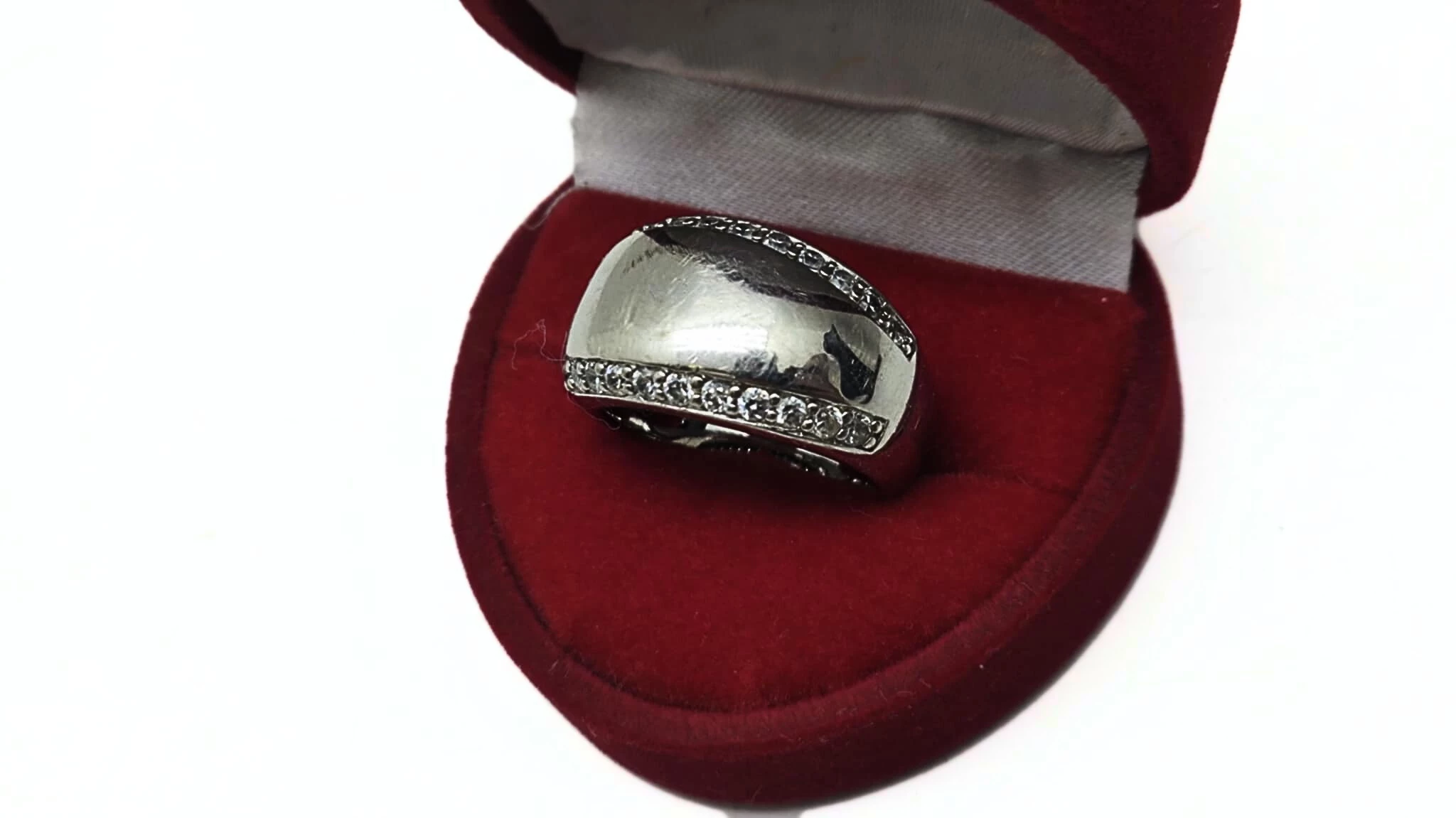 masywny-srebrny-pierscionek-z-ozdobnymi-kamieniami-1005g-r15-rodzaj-2205-2