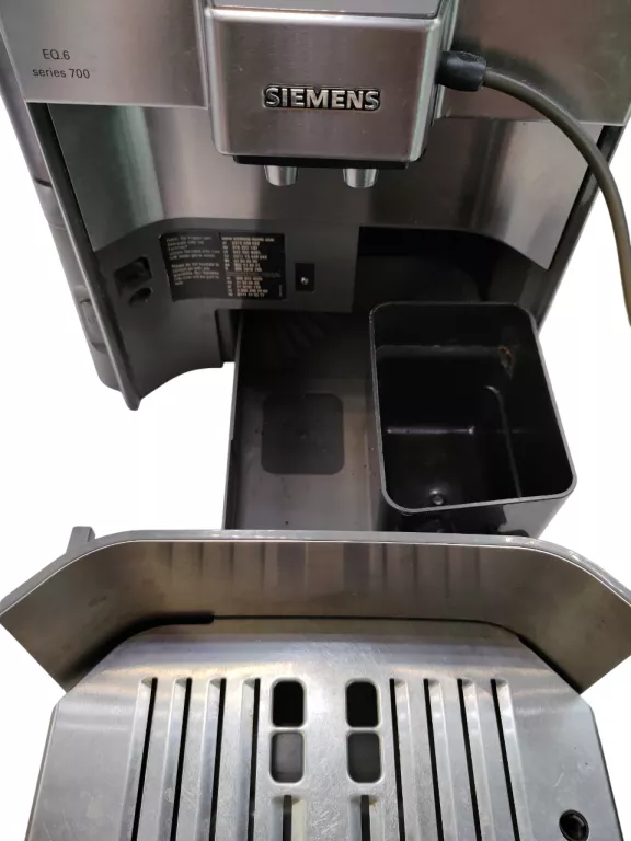 automatyczny-ekspres-cisnieniowy-siemens-te607203rw-1500-w-srebrnyszary-ean-gtin-4242003657010