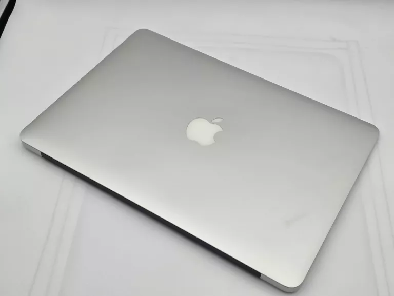 LAPTOP MACBOOK AIR 2015 A1466 13'' I5-5250U/8GB RAM/SSD 256GB/WIN11 PRO **